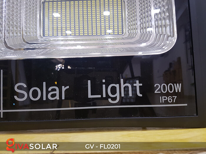 Đèn pha công suất lớn solar GV-FL0201 200W 16