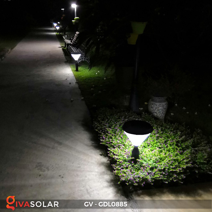 Đèn năng lượng mặt trời sân vườn GV-GDL0885 1