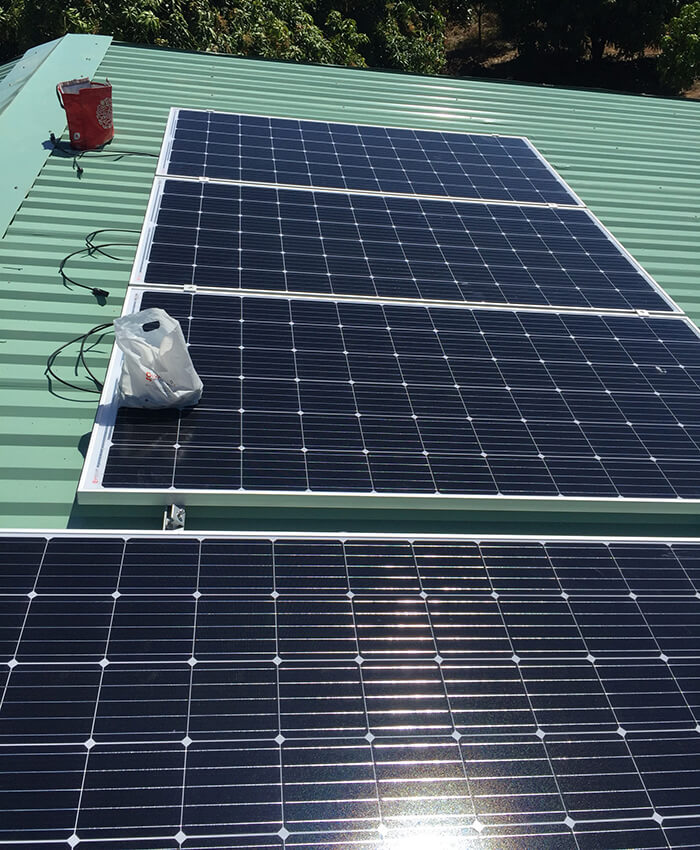 Lắp đặt hoàn thành hệ thống điện mặt trời độc lập 3KW ở Đồng Nai 4