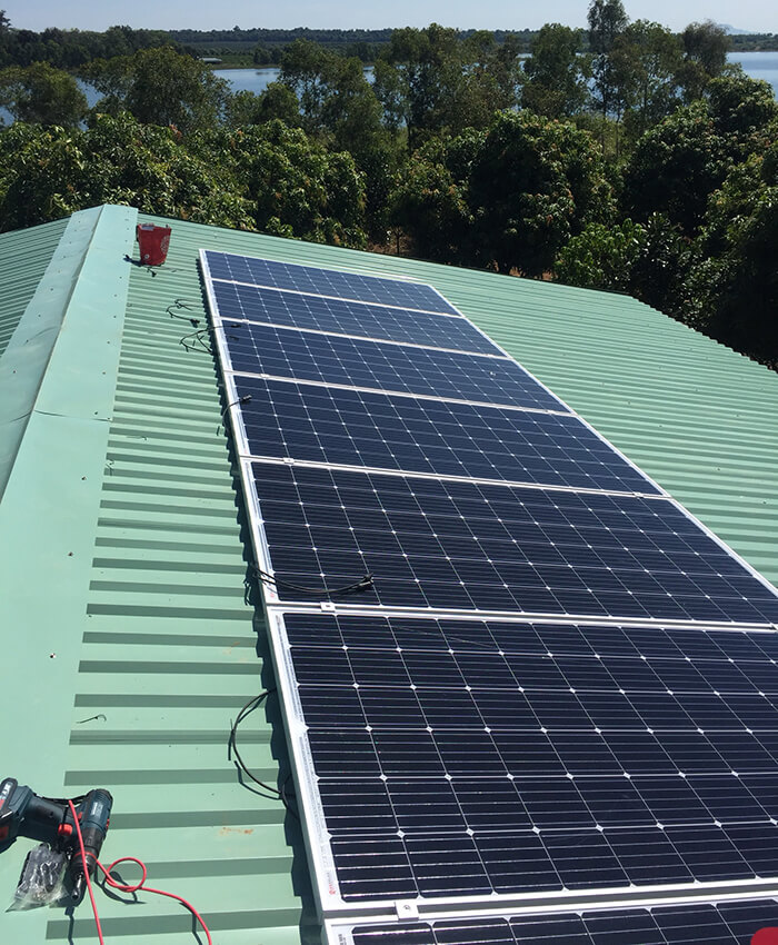 Lắp đặt hoàn thành hệ thống điện mặt trời độc lập 3KW ở Đồng Nai 8