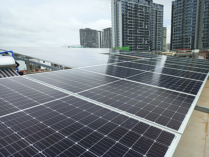 Lắp đặt hệ thống điện mặt trời hòa lưới 9KW cho Chú Tuấn ở Quận 2