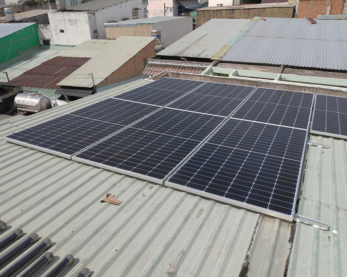 Dự án điện mặt trời hòa lưới bám tải 3KW cho chị Hồng tại Bình Thạnh 3