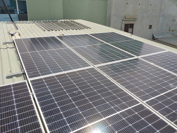 Dự án điện mặt trời hòa lưới bám tải 3KW cho chị Hồng tại Bình Thạnh 4